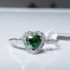 Genuine 925 Silver Lab Emerald Lucky Heart Ring